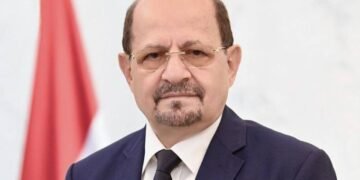 رئيس الوزراء: يدين الهجمات الإرهابية لميليشيا الحوثي على المنشآت المدنية في السعودية