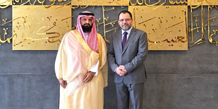 اليمن والسعودية تبحثان تفعيل مشروع الربط الكهربائي وتعزيز الشراكة في قطاع الطاقة